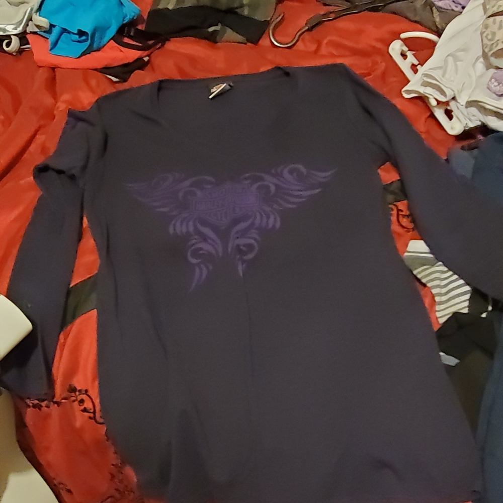 Shirts - Picture 8 of 9